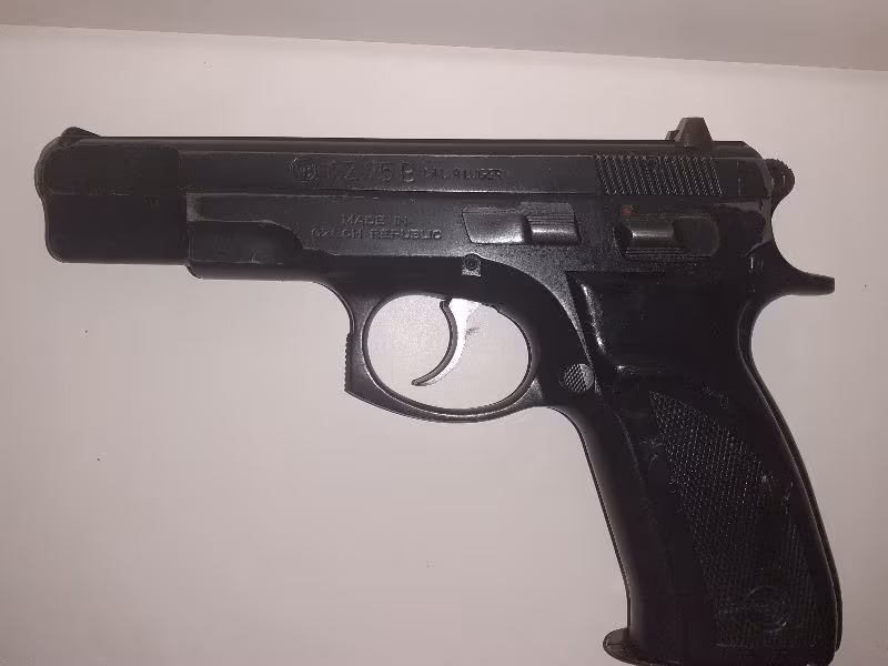 Emekli Bayan Polis Memurundan Çek 16 lı sı