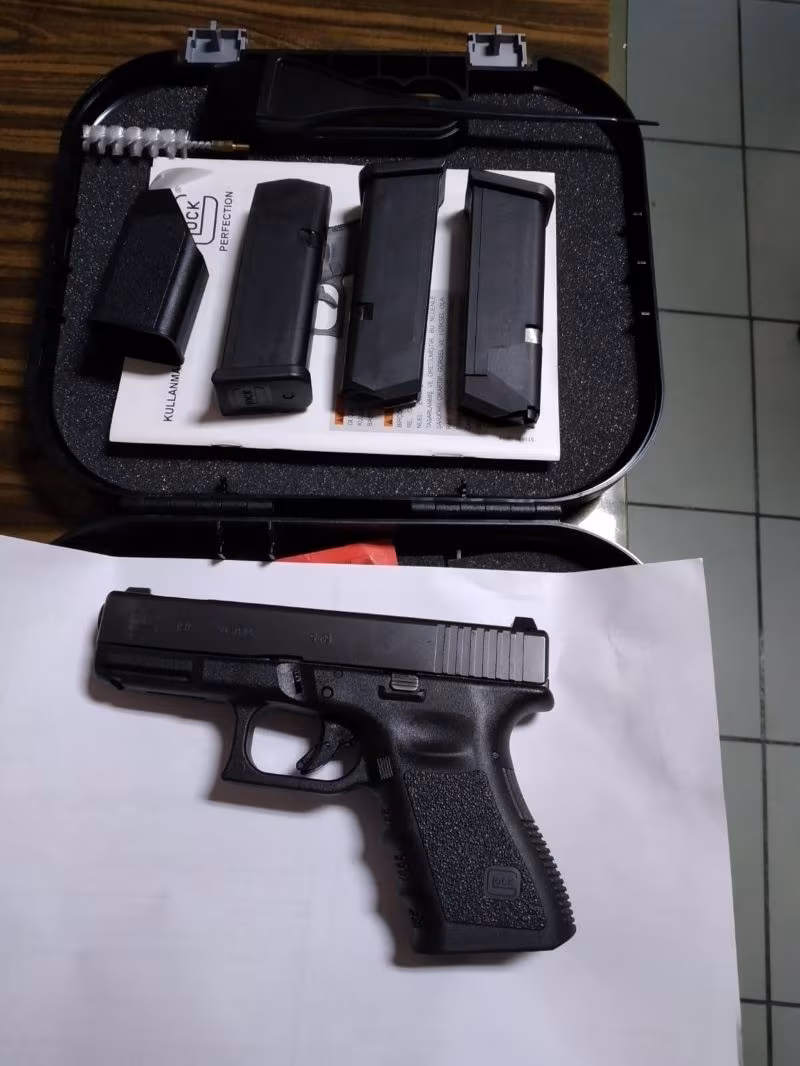 RUHSAT SAHİBİNDEN TEMİZ SATILIK GLOCK 19 C