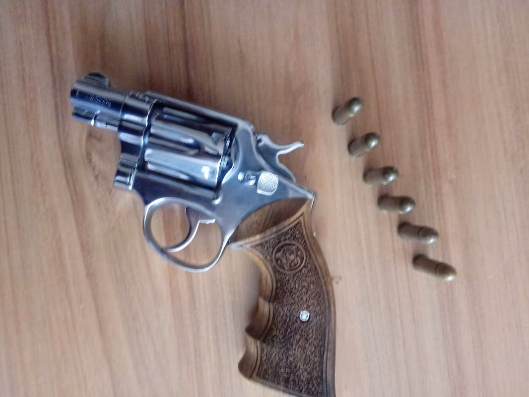 Emekli Polisten Abd Simith Wesson 38 Kalibre Toplu