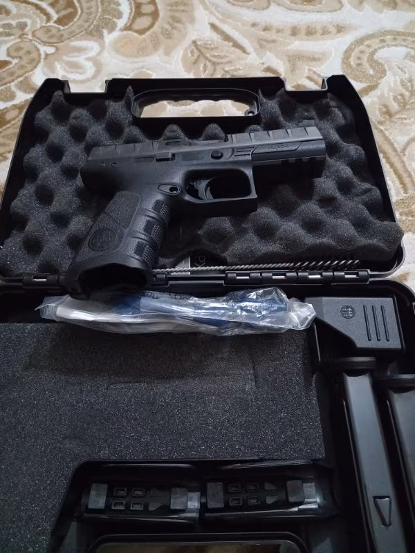 Beretta apx