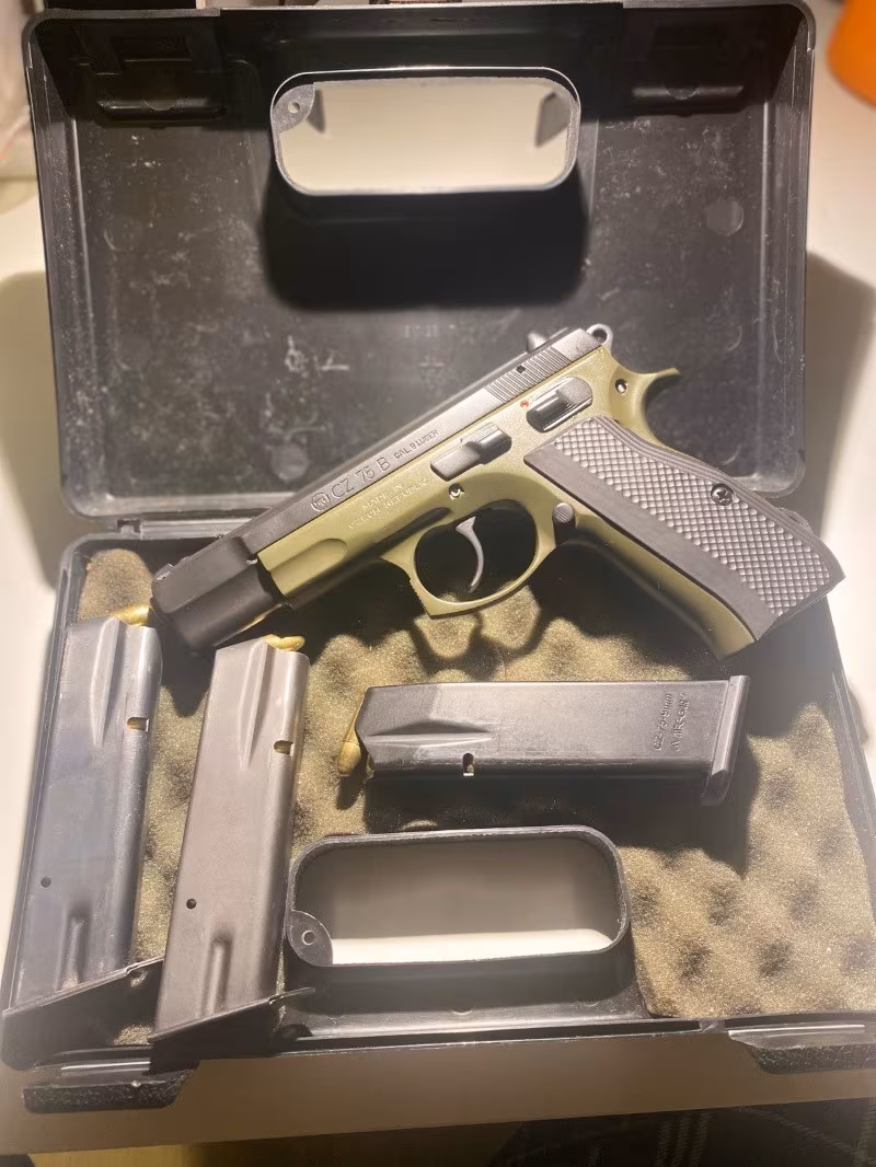 Emsalsiz Cz75B