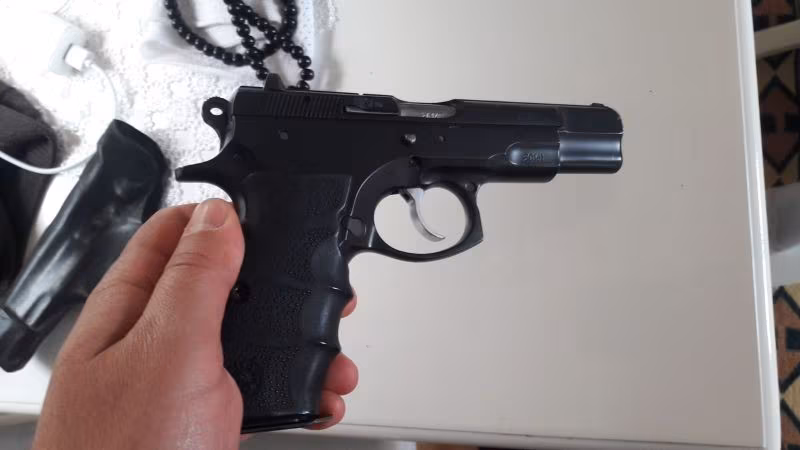 Sıfır ayarında ORİJİNAL CZ 75 B 15+1 9mm 96 model RUHSATLI SİLAH