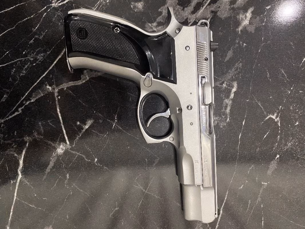 2008 sıfır ayarında cz 75B özel kaplamalı