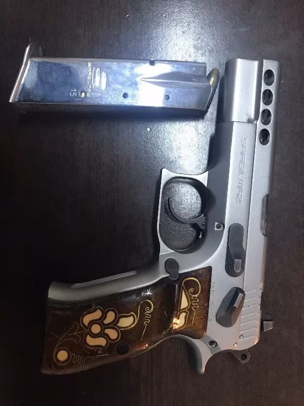 Kamu personelinden Sarsılmaz p 8 l