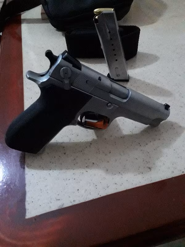 SMT-WESSON 5906 9mm