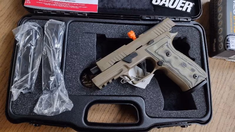 Sig Sauer P320 AXG Scorpion - (ROMEO 1 PRO Miniature Open-Reflex Red Dot Sight)