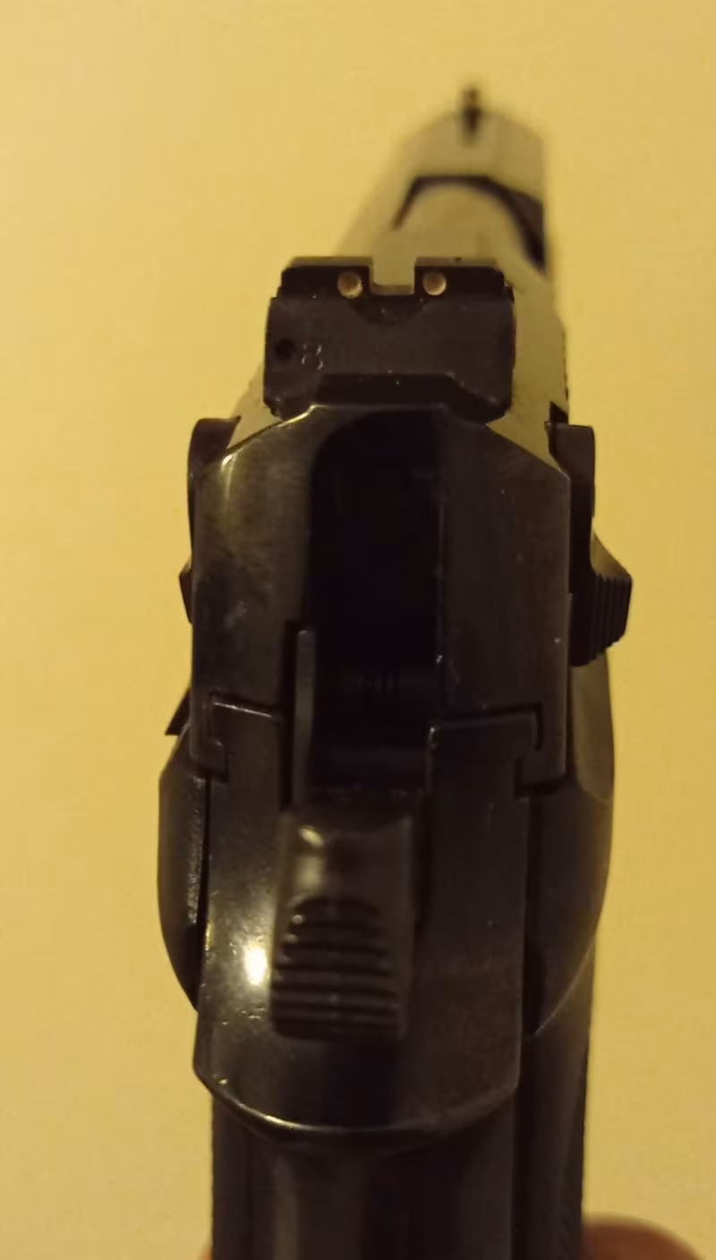 Askeri Personelden ASTRA A90