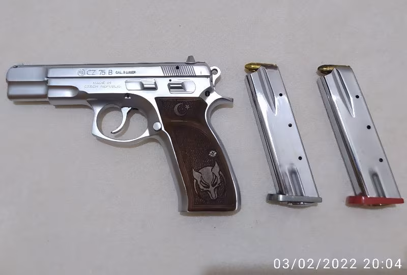 EMEKLİ POLİS MEMURUNDAN