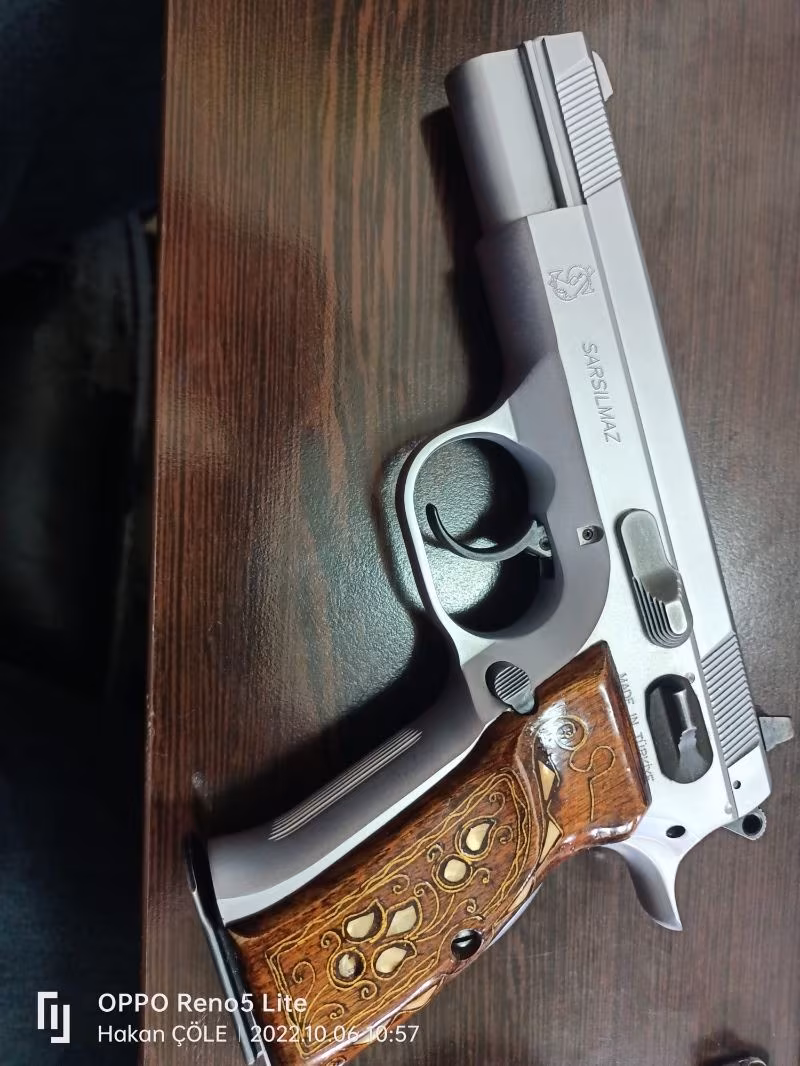 İLK SAHİBİNDEN TEMİZ SARSILMAZ KILINÇ2000 PARABELLUM