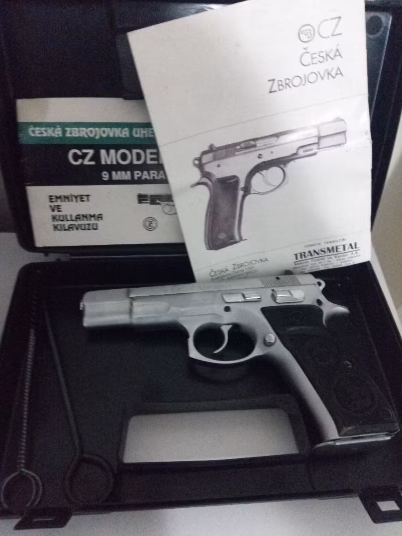 Emekli polis memuru dan tertemiz cz75