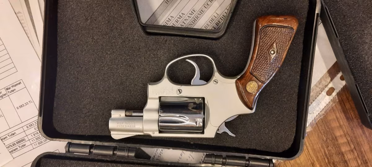 SMTH WESSON LADY  5 Lİ 38 CAL.