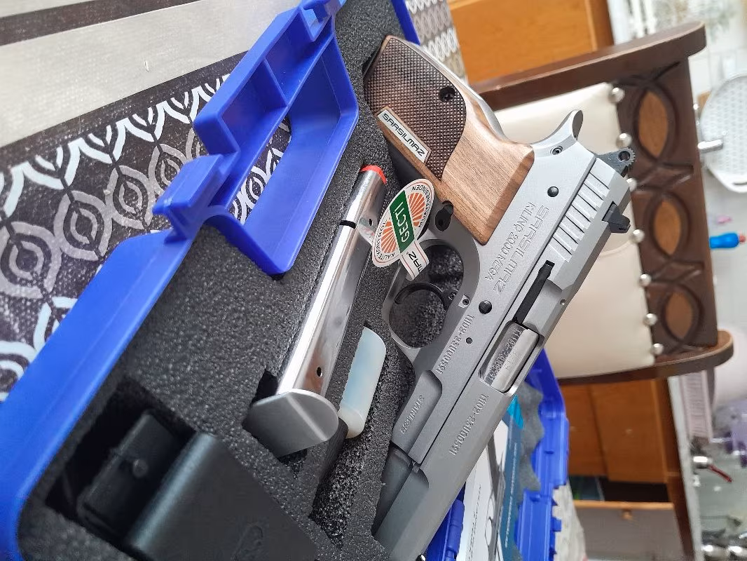 Sıfır kutusunda etiketi uzerinde hiç atış yapılmamış sarsilmaz kilinc