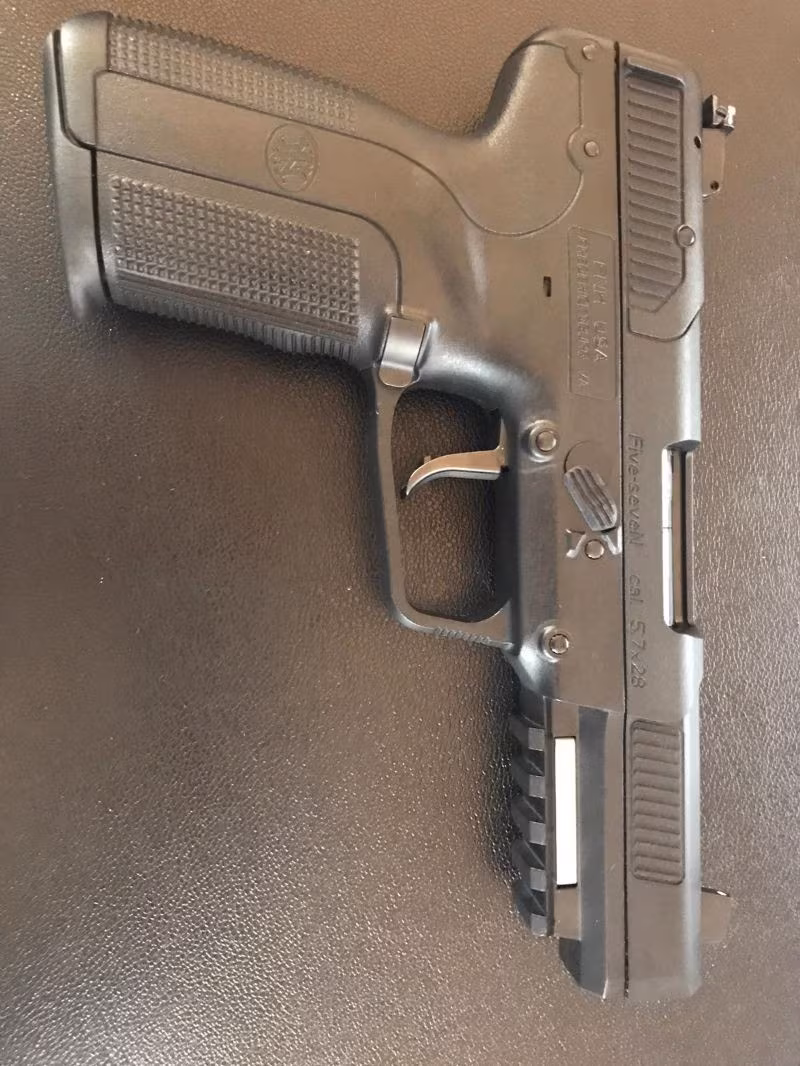 FN FIVE SEVEN SIFIR SİLAH 200 FİŞEK 3 ŞARJÖR İLE BİRLİKTE