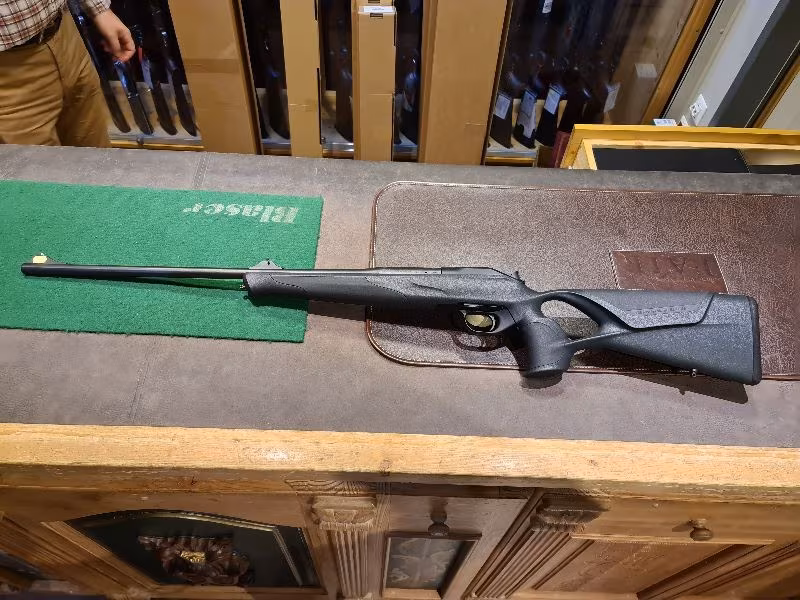 BLASER R8 PROFESSIONAL SUCCESS 300 WİN MAG