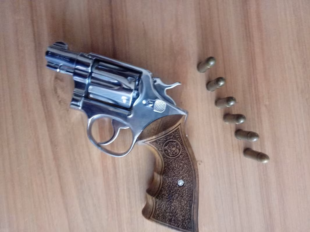 Emekli Polisten Abd Simith Wesson 38 Kalibre Toplu