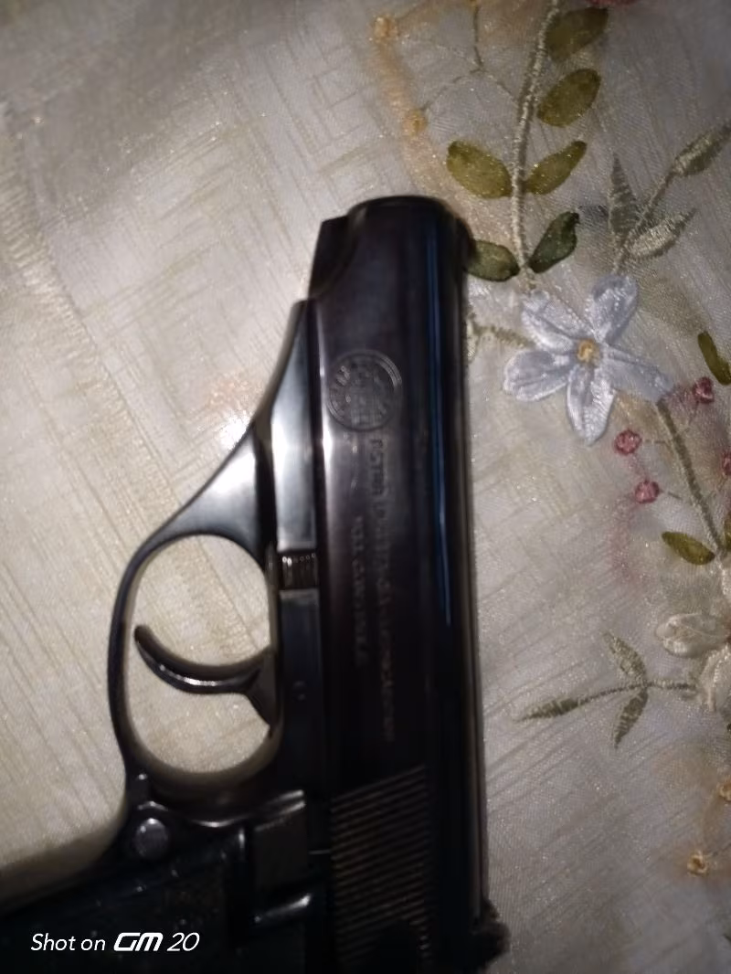 Emekli astsubay silahı ruhsatlı