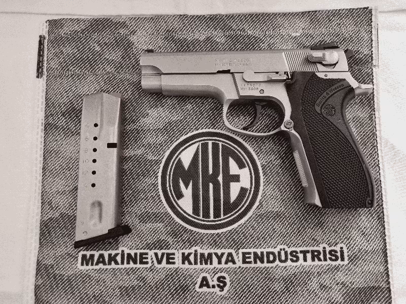 Sıfır Ayarında Temiz Smith & Wesson 5906