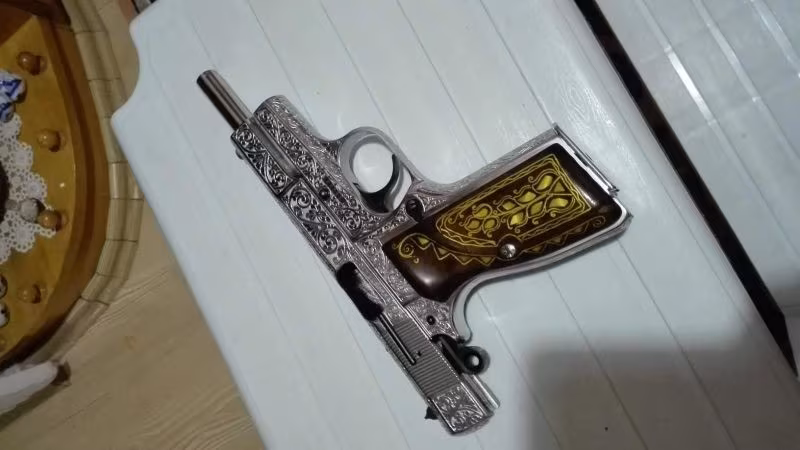 Güzel Browning