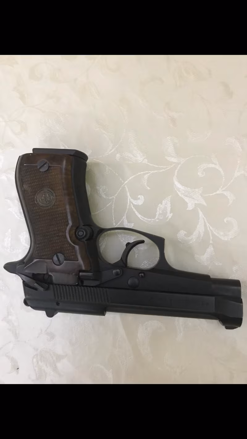 Beratta silah 7.65 taşıma ruhsatlı