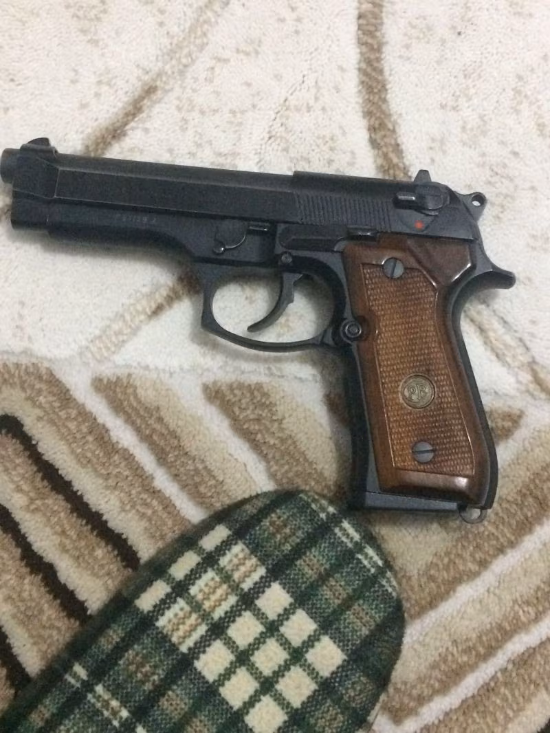 Sıfır Ayarında 9 mm Çok Temiz Baretta