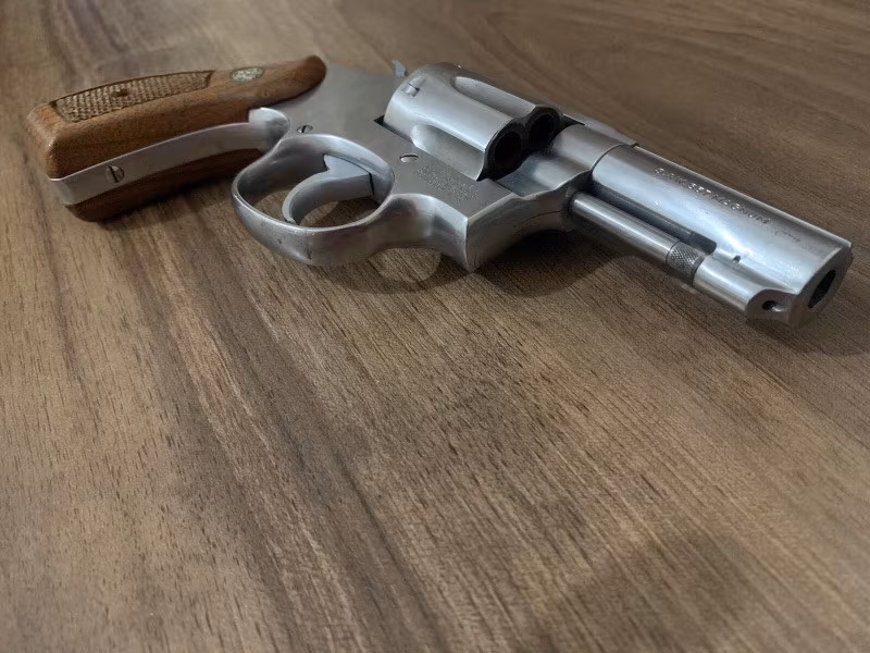 Yargı mensubundan Smith Wesson magnum 357