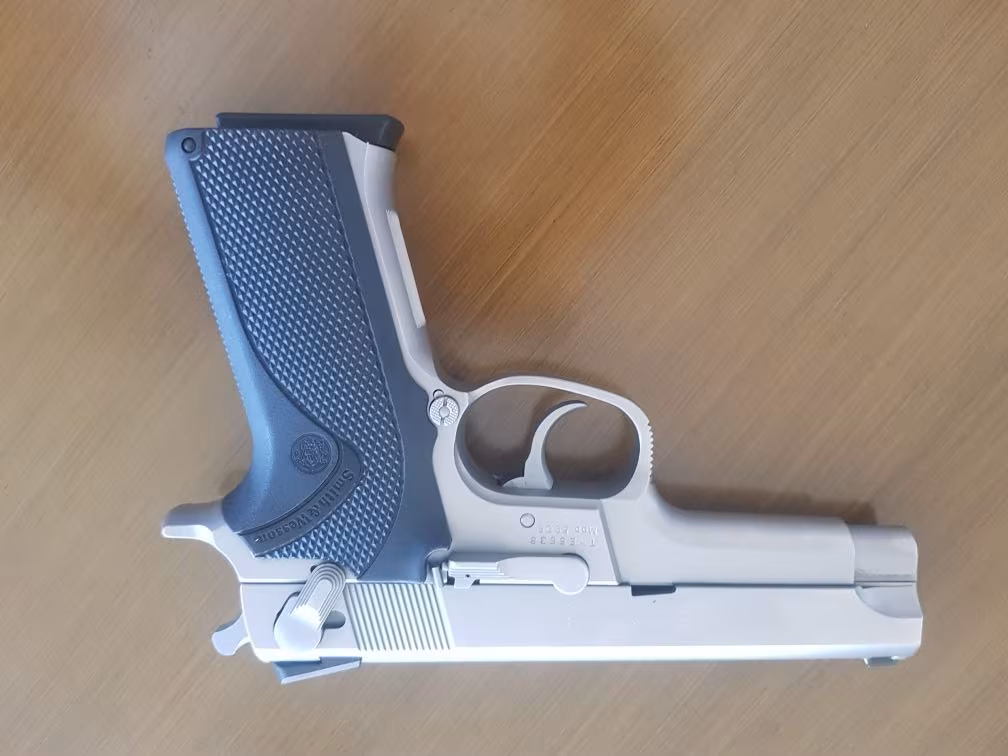 SMITH WESSON 5906