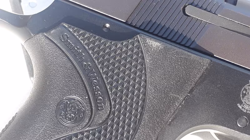 SMITH WESSON