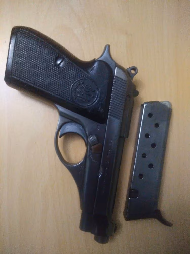 Düğmeli Baretta Mod70
