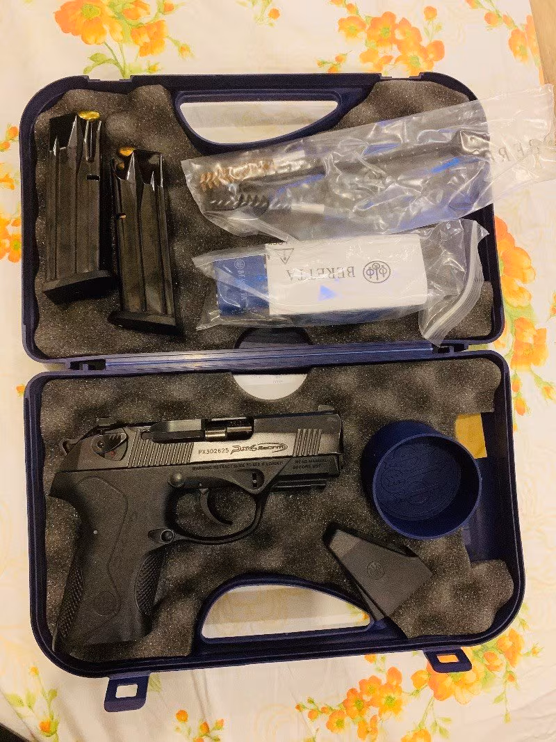 BERETTA PX4 STORM kutusunda ve extra malzemeleriyle..