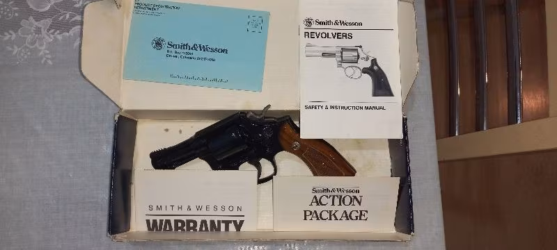 Orijinal kutusunda 38 cal. Smith wesson