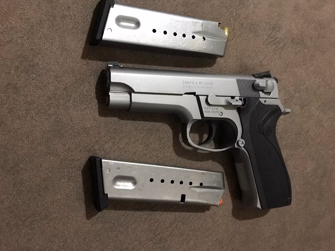 SMİTH WESSON 5906