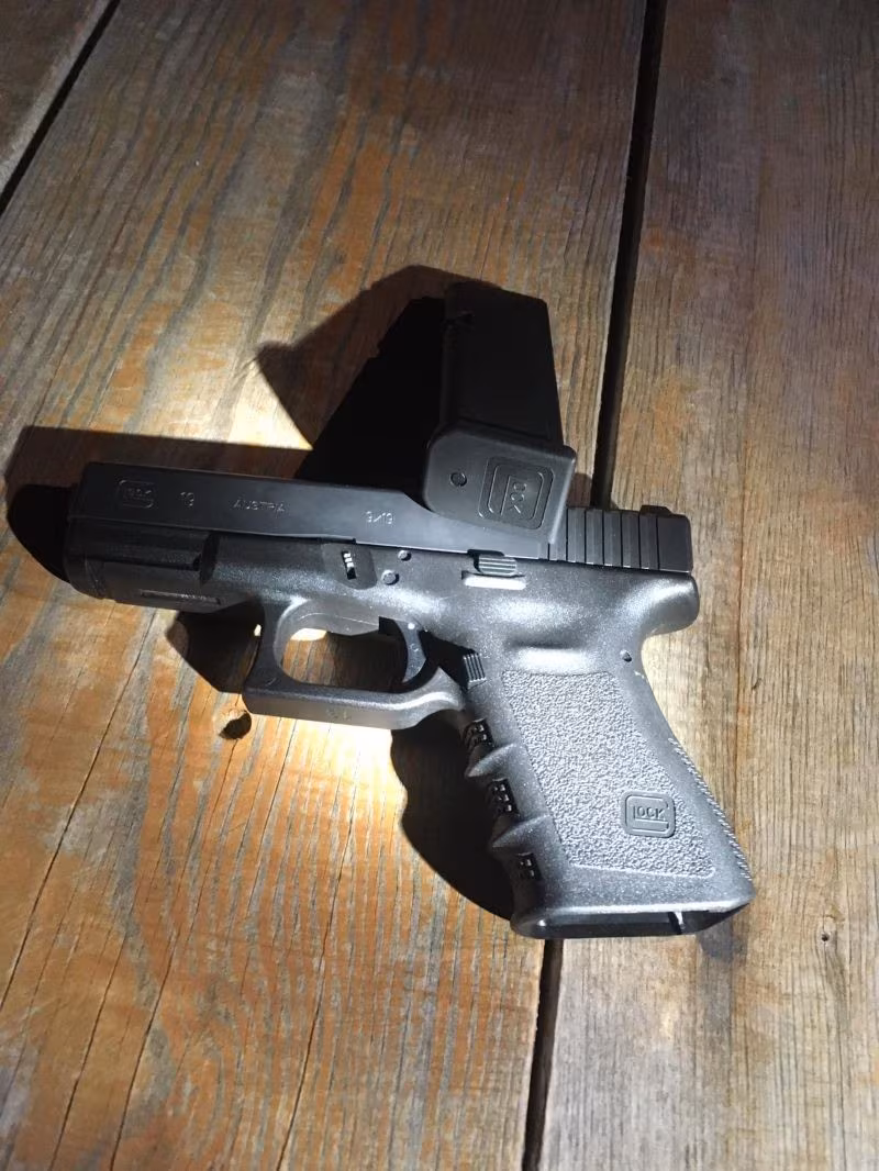 Çok temiz GLOCK 19 GEN 4 9mm