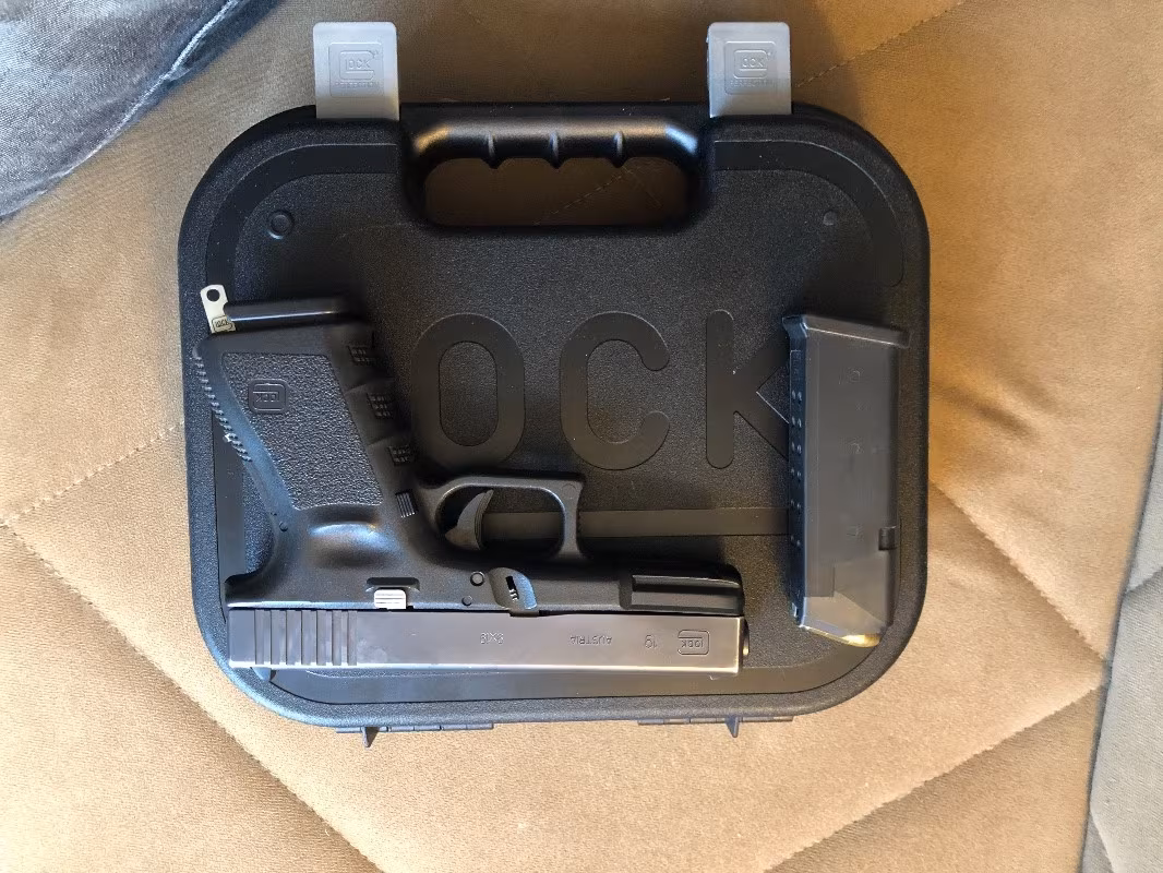 Glock 19 anahtarlı