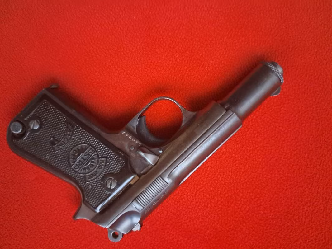 Ruhsatlı 35 senelik silahım 7.65