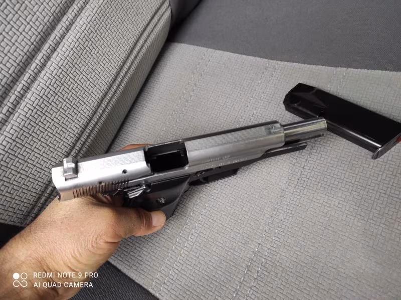 Emekli Askeri personel den Şahin 08