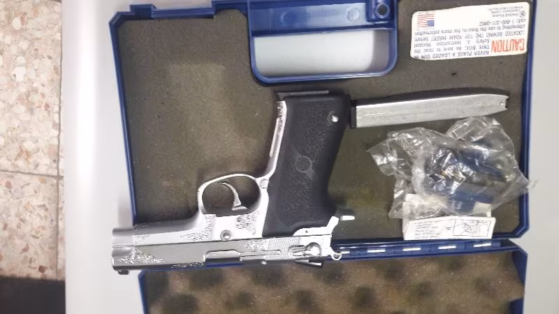 Memurdan çok temiz şarjörlü Smith Wesson