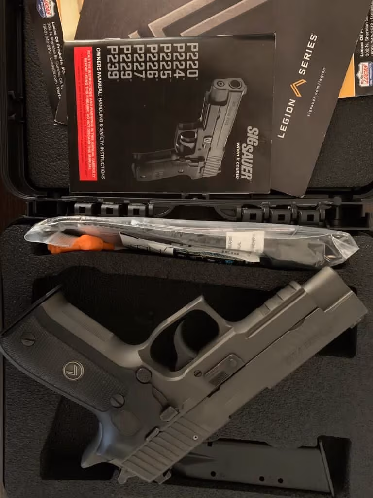 Sig Sauer P 226 Legion (3.57  SIG Mermisi)