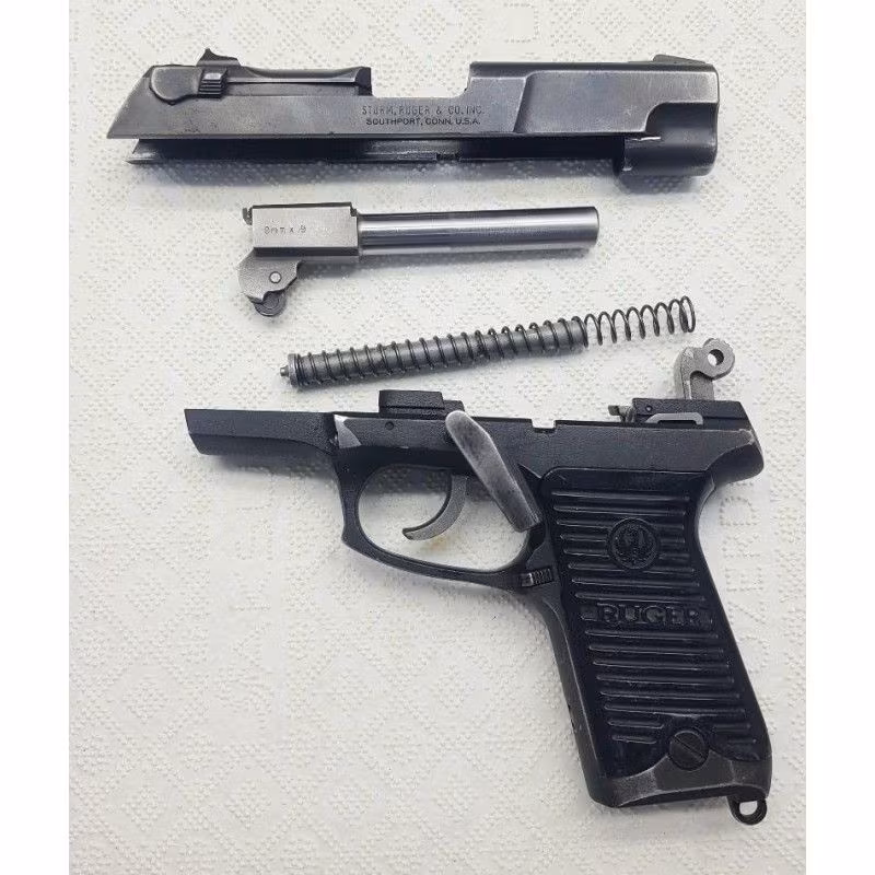 Silah Polis Silahi orjinal USA RUGER P85 302 Serisi Yani en iyi seri Bilen bilir ruhsatı devri hazırdır kutusu yedek sarjoru hepsi var alanı asla yolda koymaz calisir hata parca dikme yapmaz.