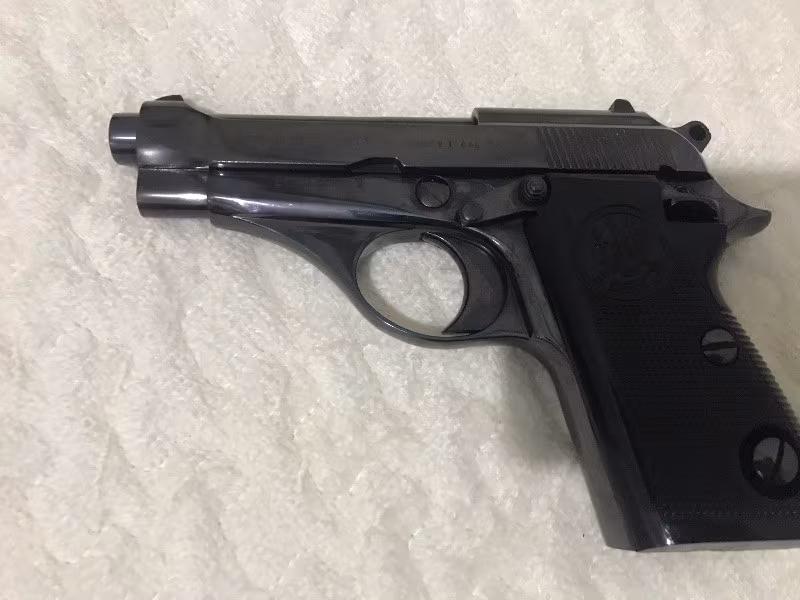 Düğmeli Baretta