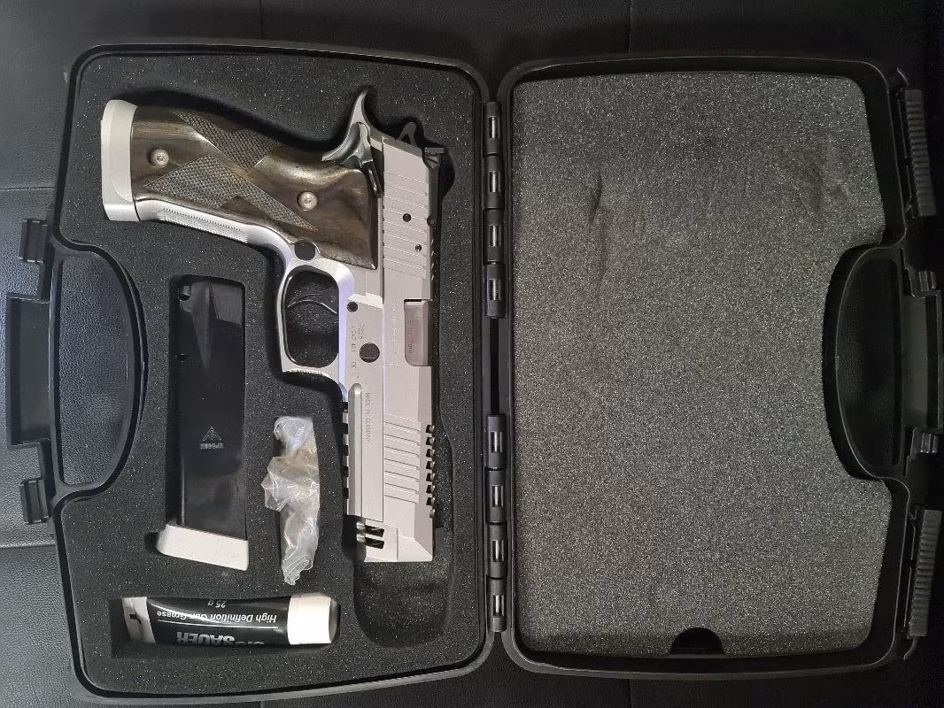 SIG SAUER X-FIVE SKELETEON