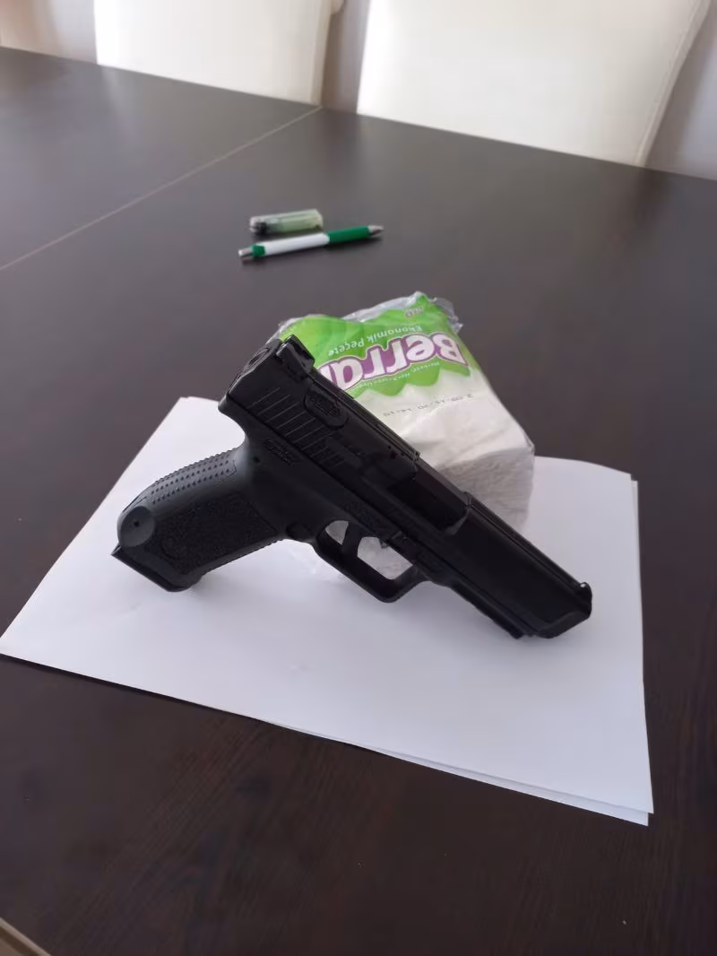 Canik tp 9 sa çok temiz ve az kullanılmış