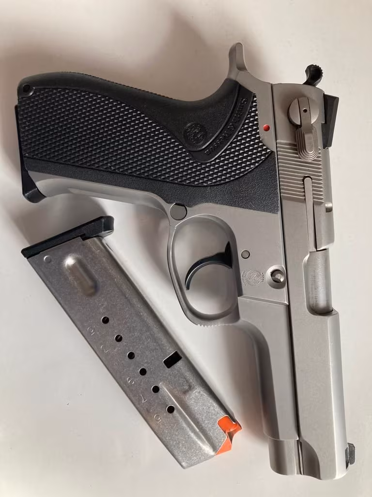 Sıfır Ayarında SMİTH WESSON 5906