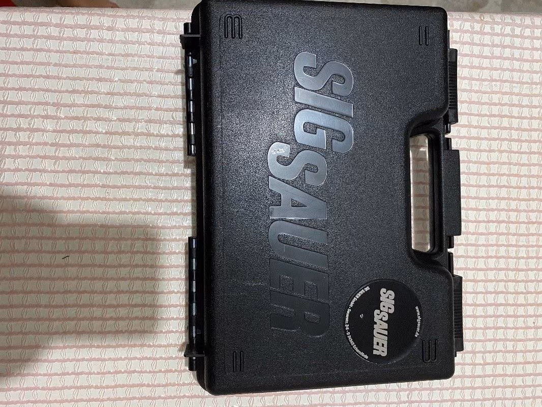 P229 Sig Sauer Fabrikadan çıktığı gibi sıfır.Deneme Atışı Dahi Yapılmamış.