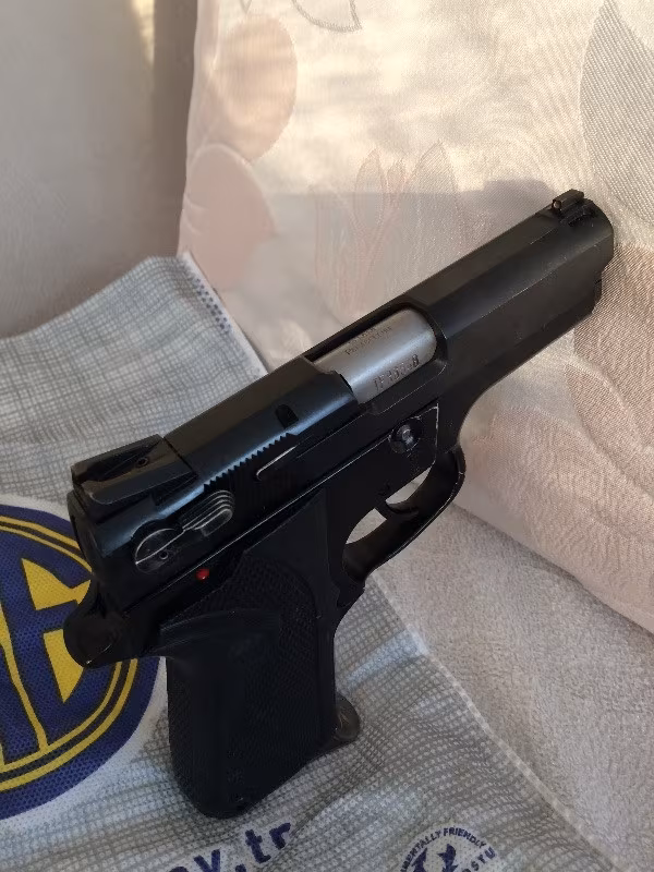 Askerden Smith wesson 6904 temiz