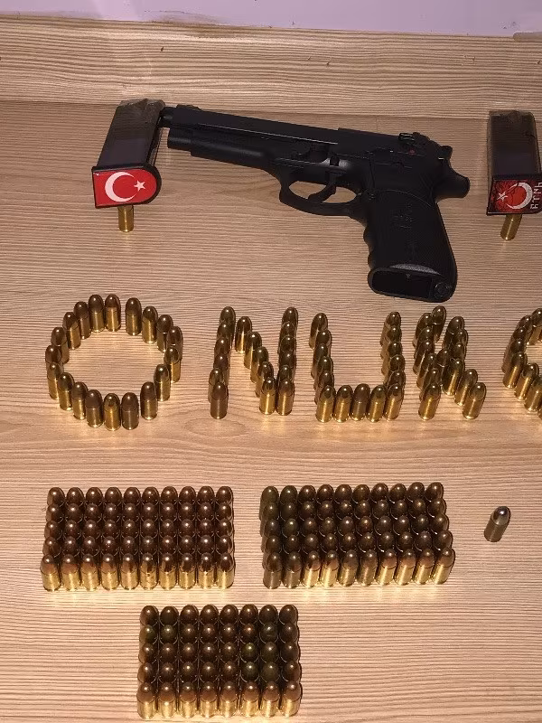 Toplam 40 mermi atildi