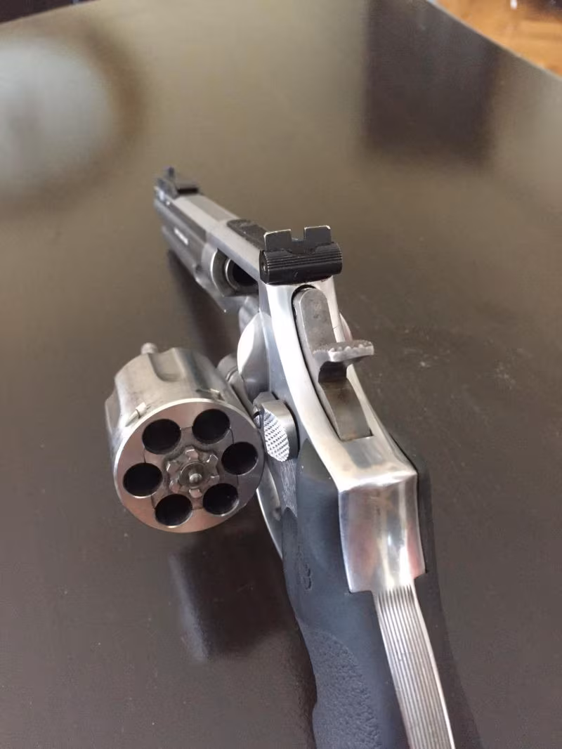 Smith&Wesson R 686-4 6'İNÇ 100/200/300/400 metre Dereceli 3.57 MAĞNUM/.38/9.65 mm
