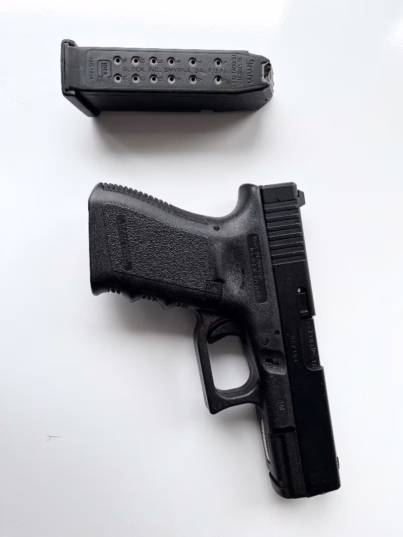 Askerden ikinci el çok temiz Glock 19