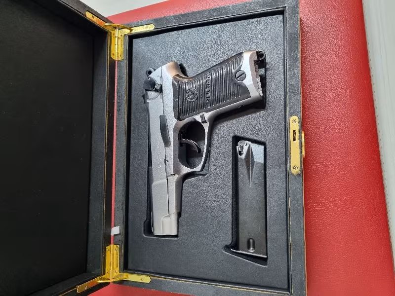 Ruger p85