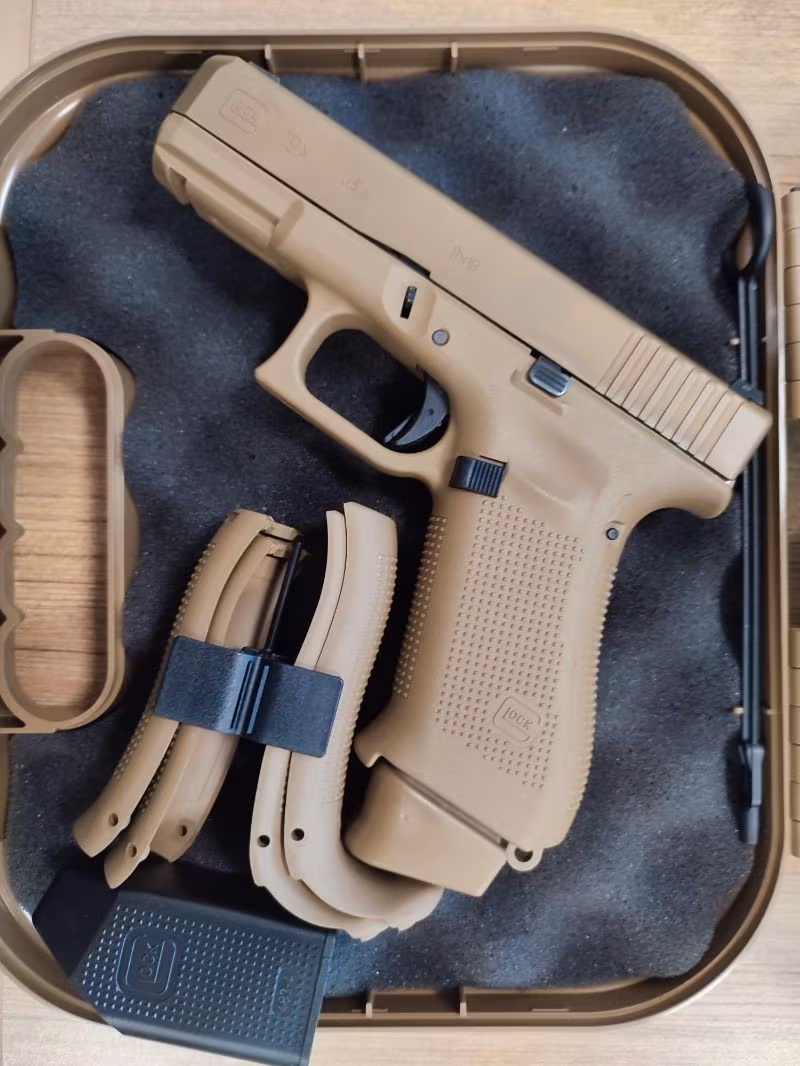 MKE kurumundan alınma kamu görevlisinden satılık glock 19X SAHRA USA