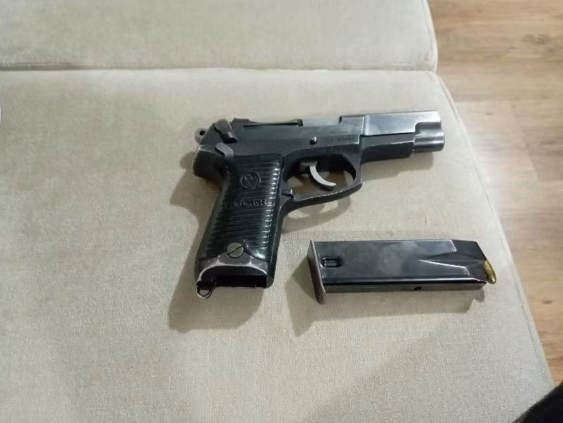 MERAKLISINA EMEKLİ POLİSTEN TEMİZ ORJİNAL AMERİKAN RUGER-85 --301  İTHAL